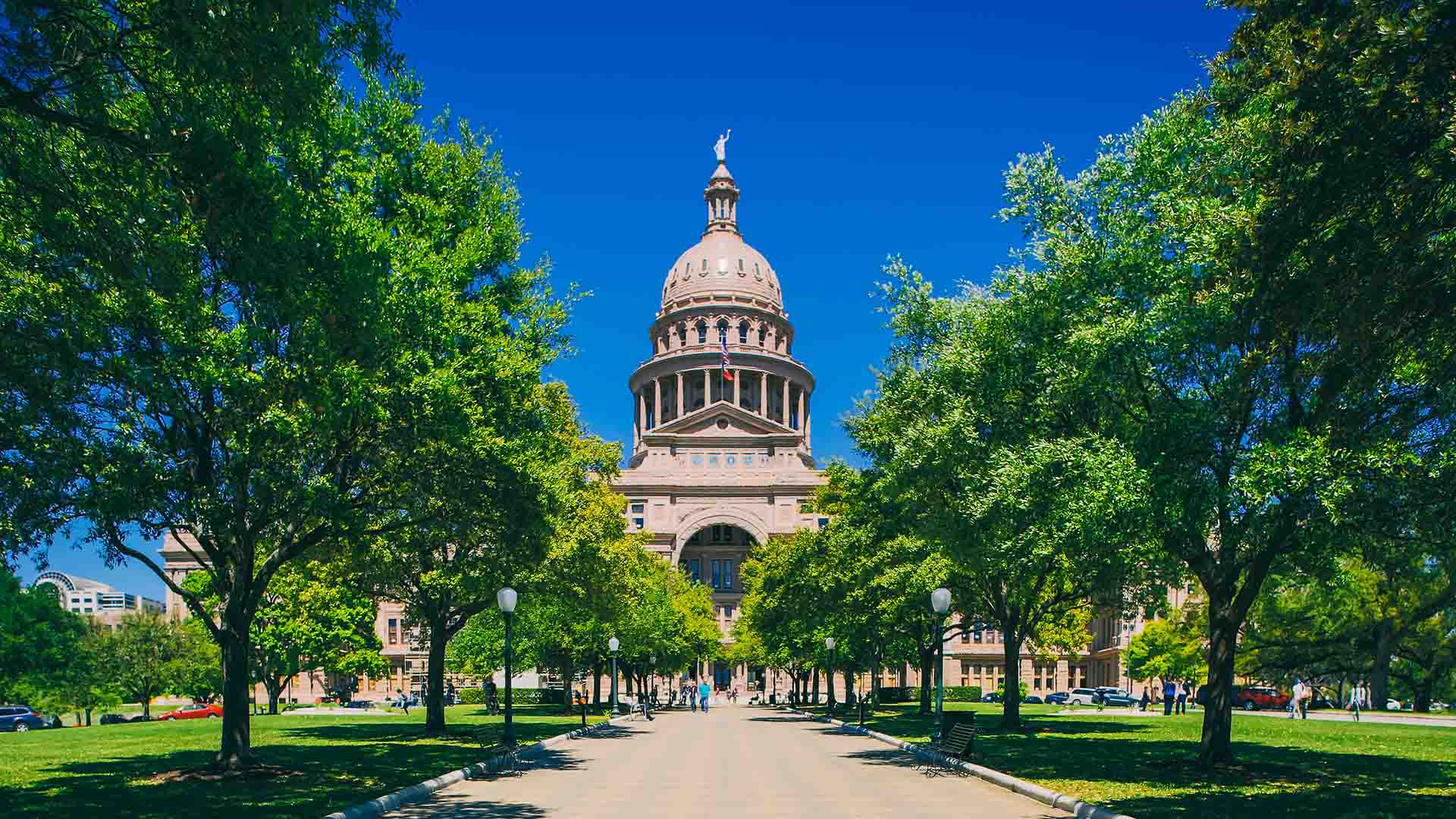 ut austin walking tours